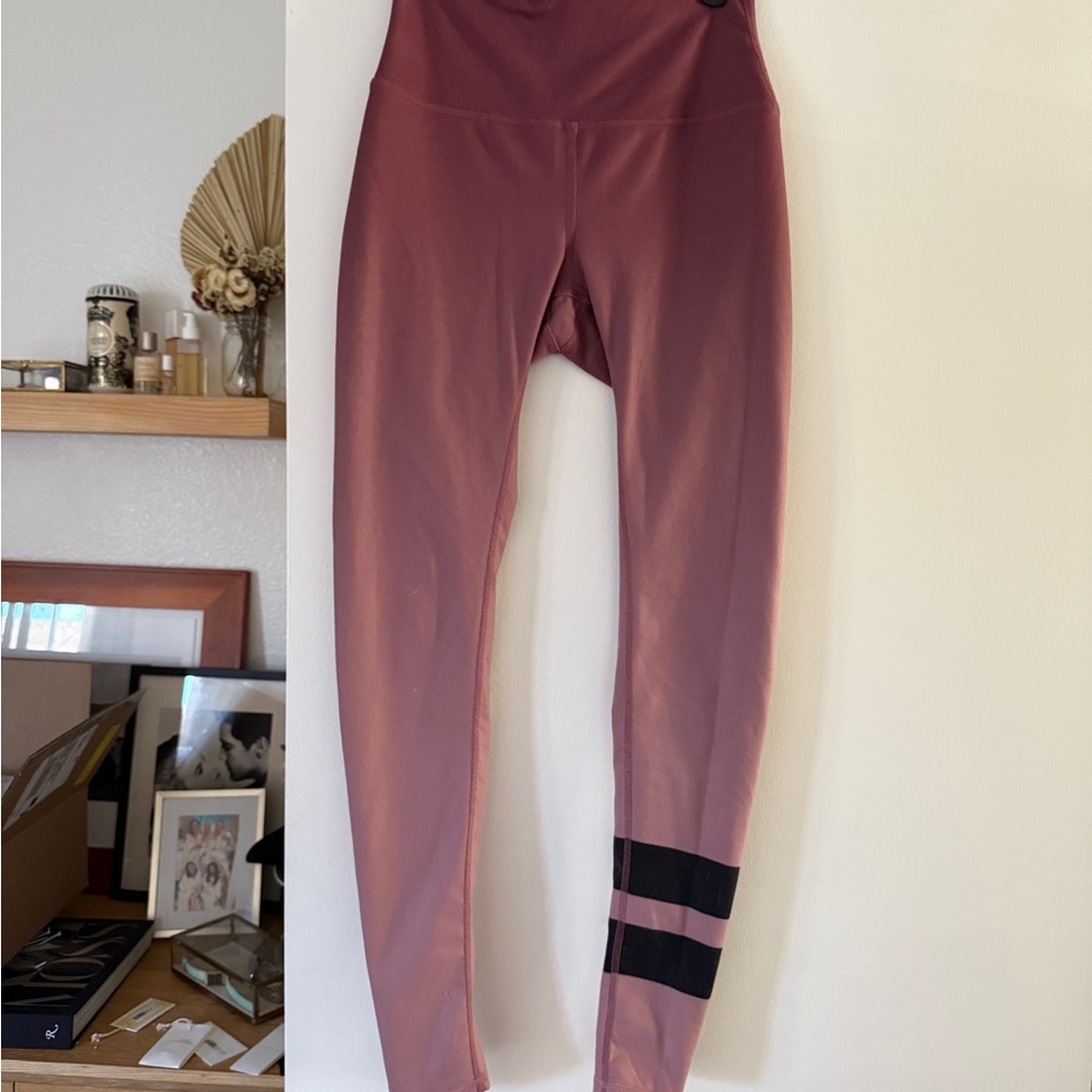 ALO Yoga Mauve Leggings with Black Stripes